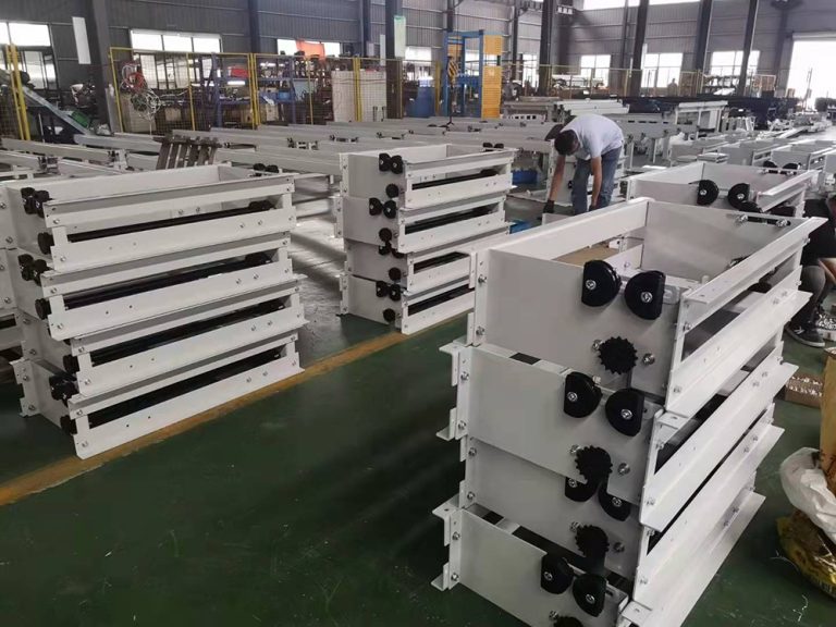 How Roller Conveyors Improve Workplace Safety